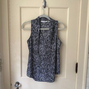 Sleeveless B&W Pattern Blouse